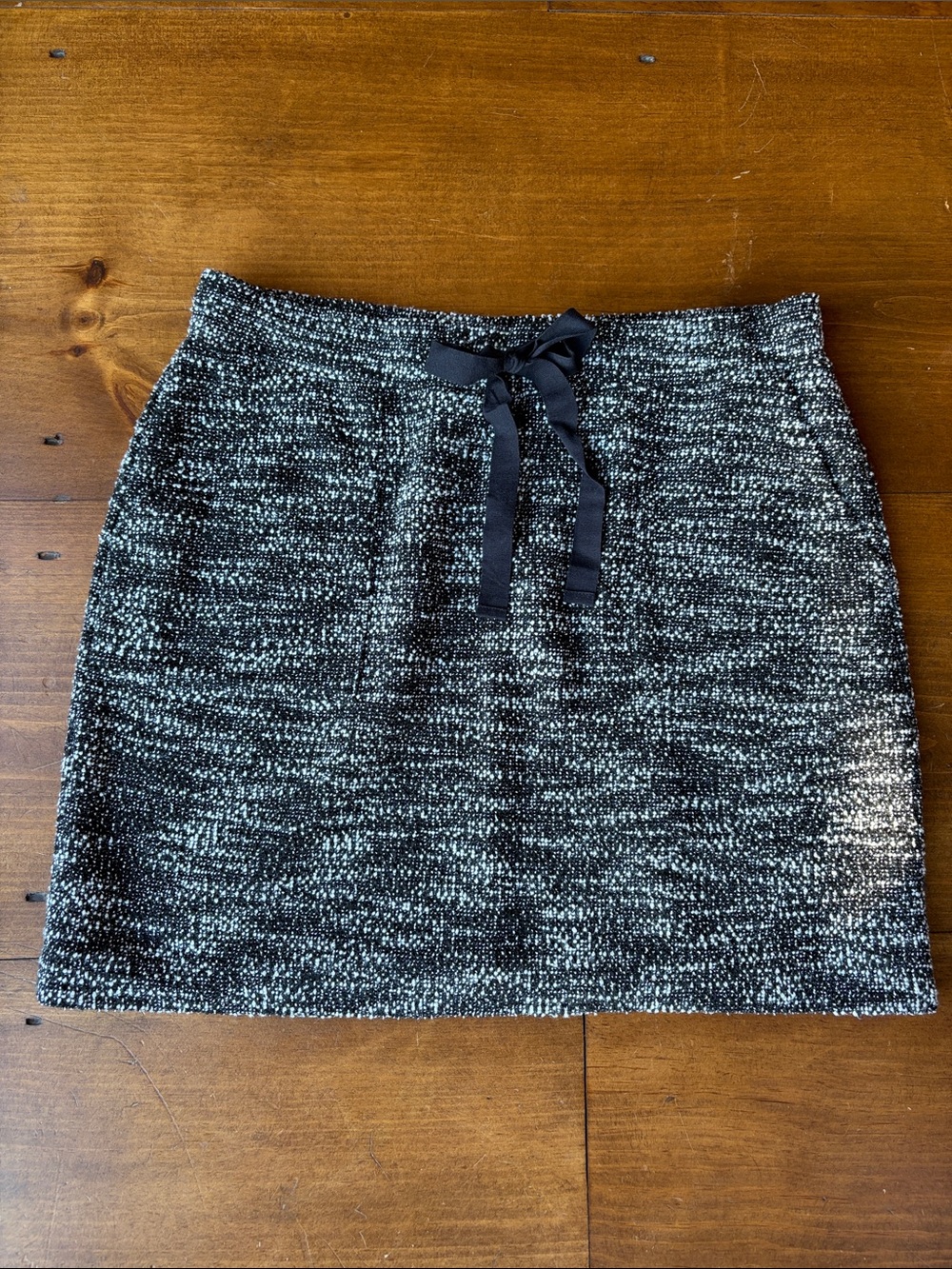 Loft Black and White Pencil Skirt Sz L